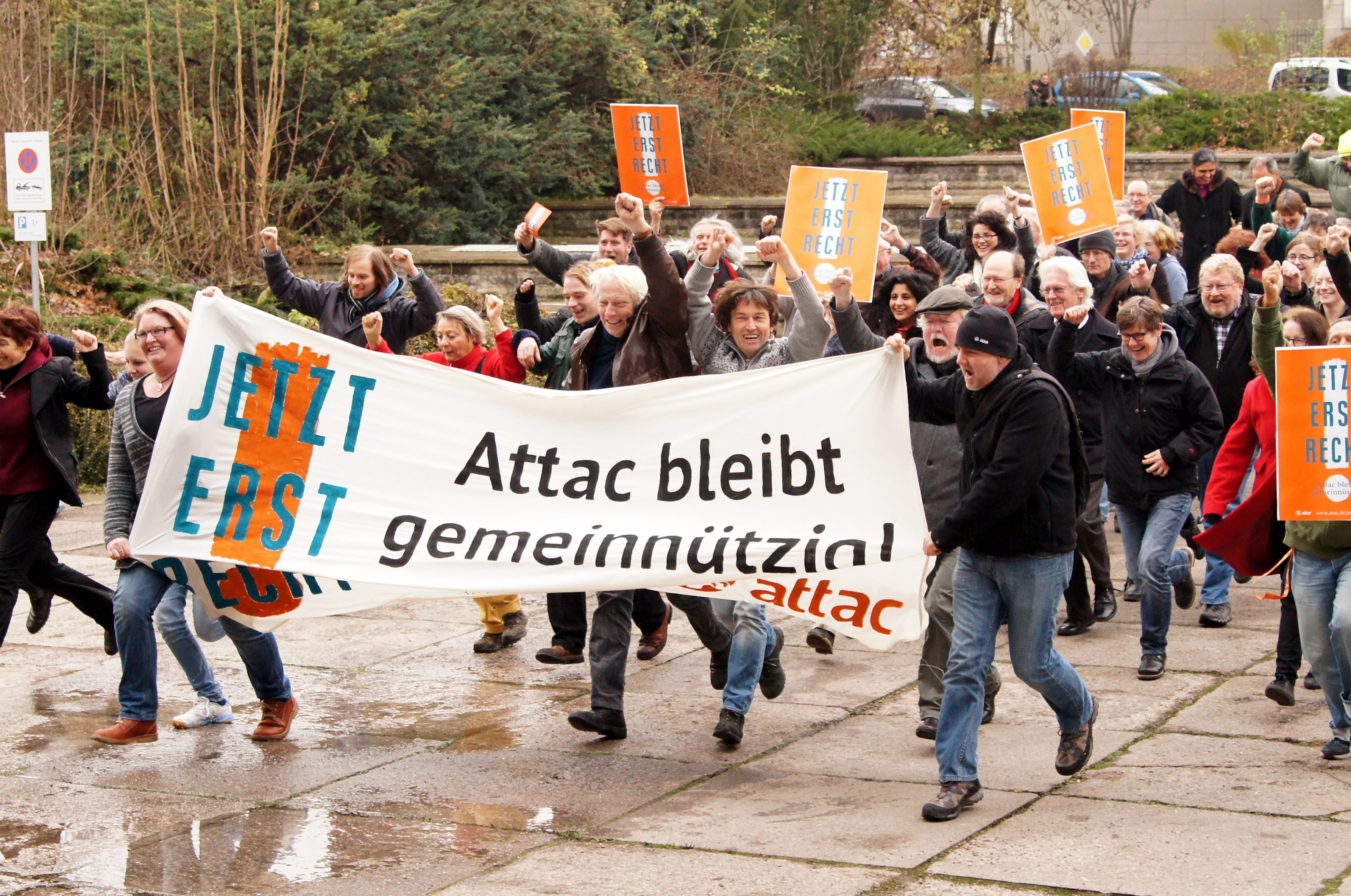 Gemeinn Tzigkeit Vereine Scheuen Politisches Engagement Attac